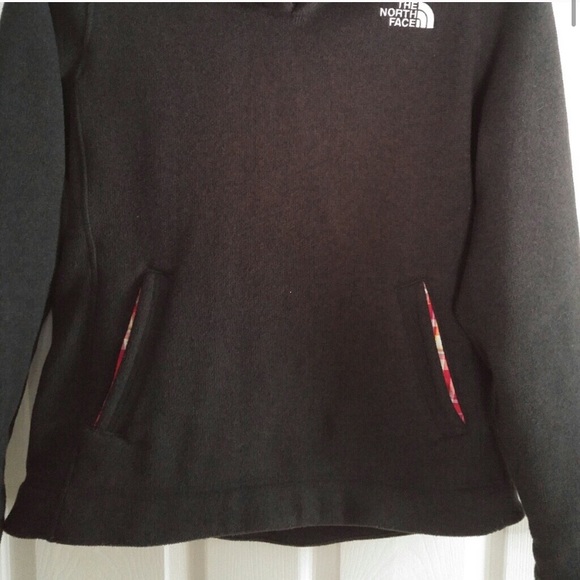 The north face hoodie - Picture 3 of 6